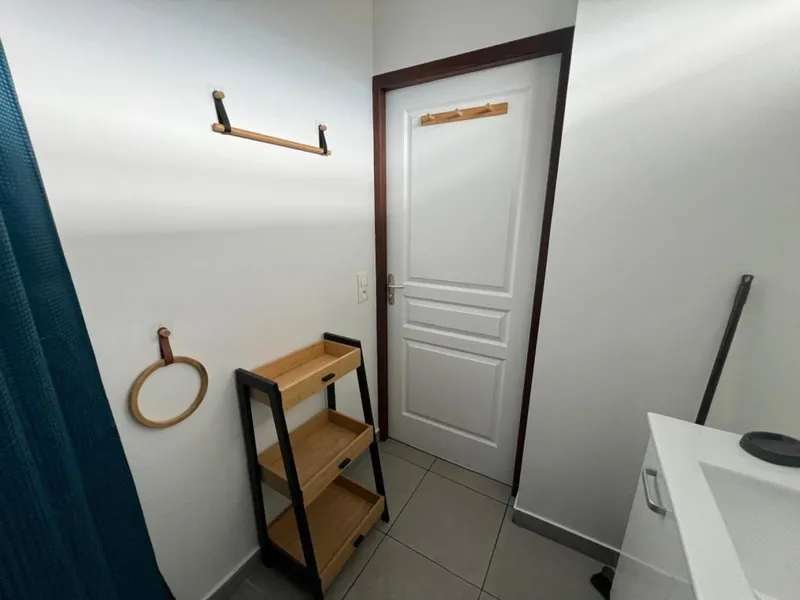 (Studio) meublé à vendre à la ZAC Hibiscus - Photo 3
