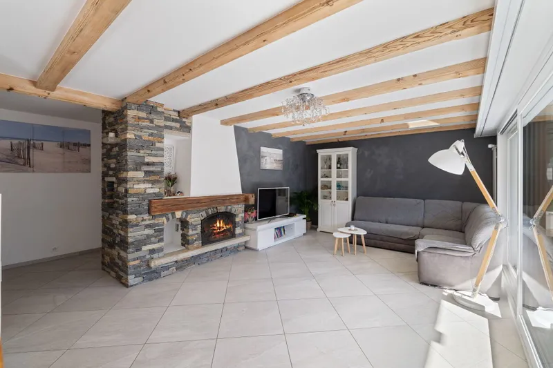 Bel appartement rénové dans le charmant village de Noës - Photo 4