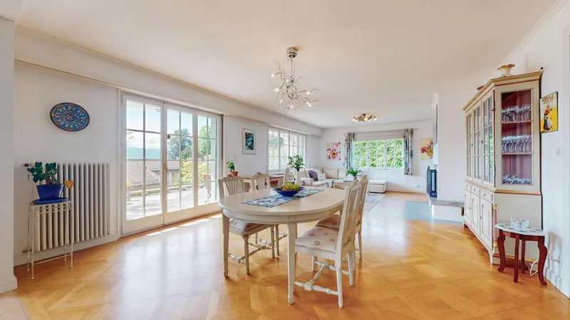 LIVING WHERE VINEYARDS AND LAKE VIEWS UNITE - Photo 2