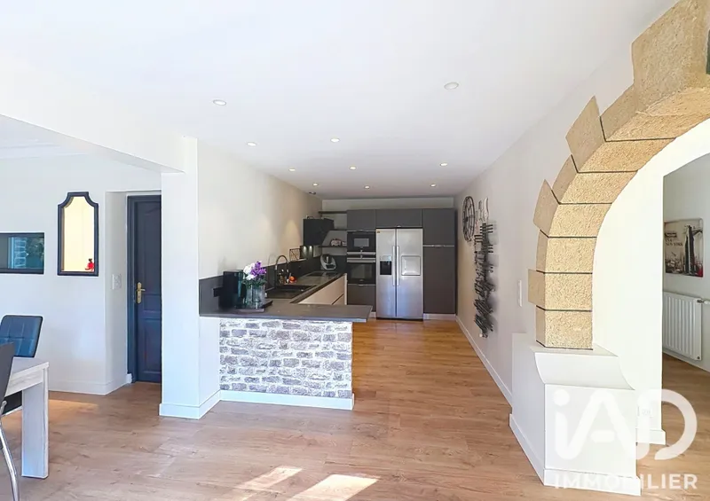 Vente Maison/villa 8 pièces - Photo 2