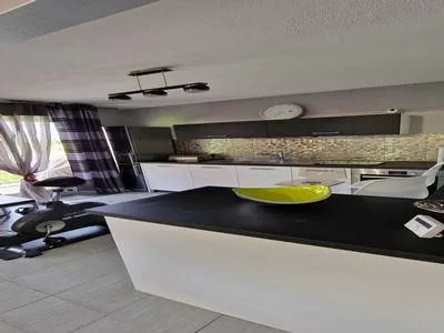 Appartement à louer, 2 pièces, 47 m², Talence