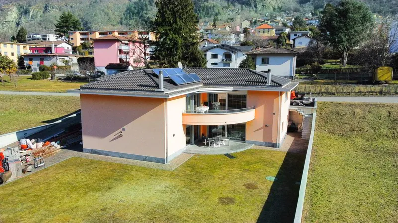 Ihr privates Paradies: Luxuriöse Villa mit Indoor-Pool und Traumgarten - Photo 3