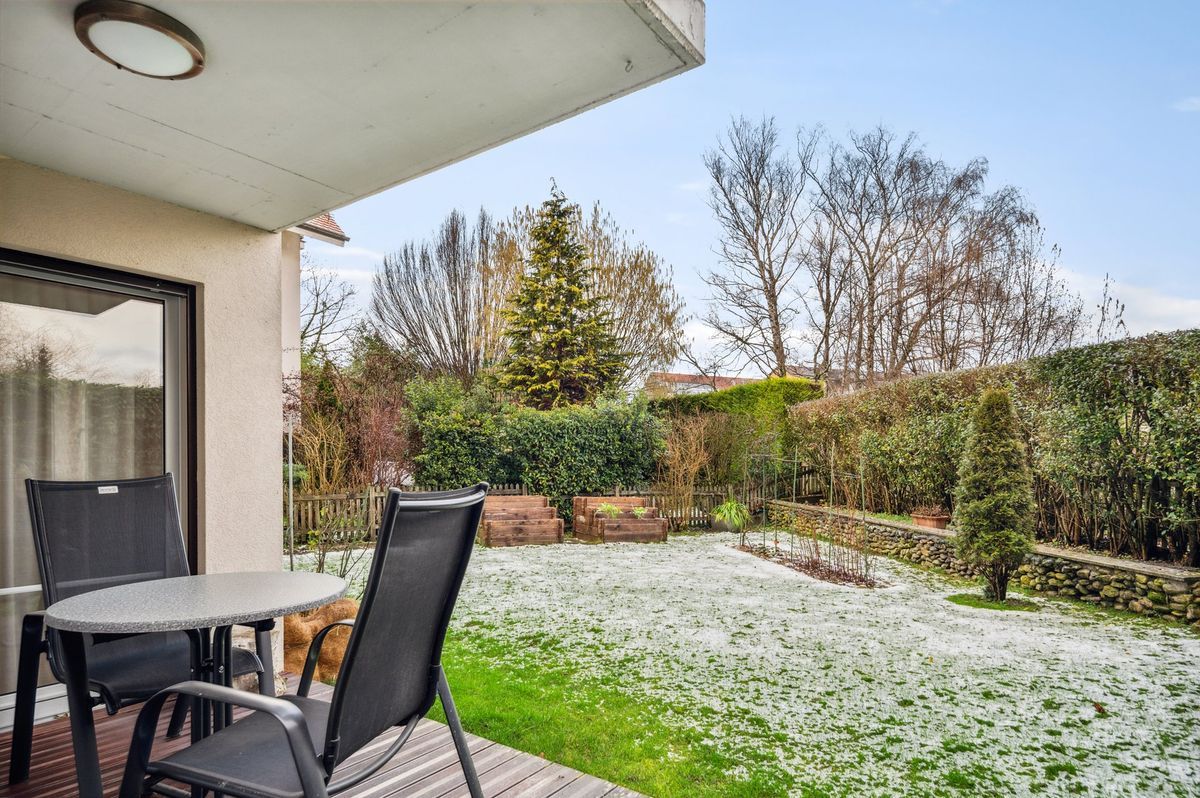 Superbe Appartement Jardin Lumineux à Crassier  