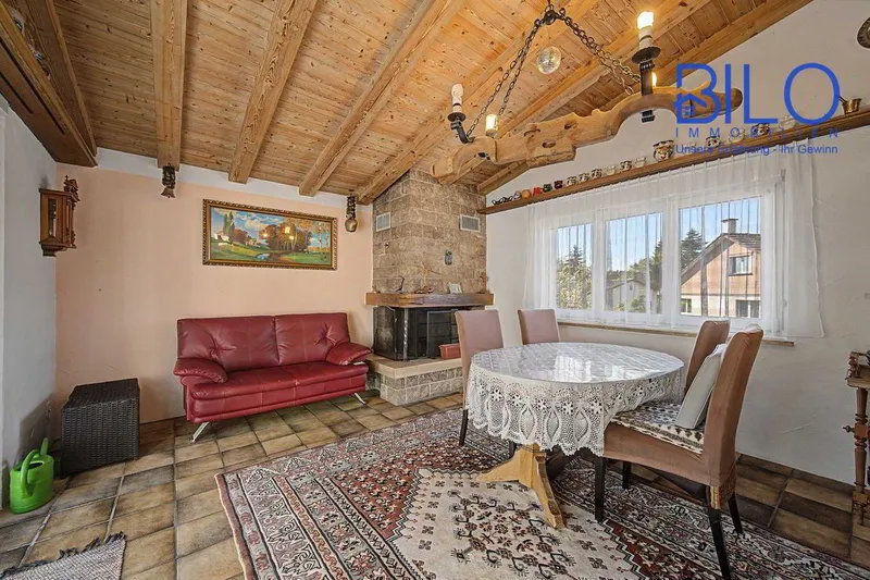 Charaktervolles Einfamilienhaus mit Einliegerwohnung auf einmaligem 1'670 m² Grundstück - Photo 2
