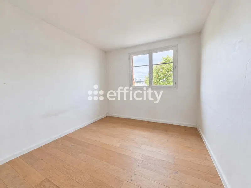 Appartement - 4 pièces - 75 m² - Photo 4