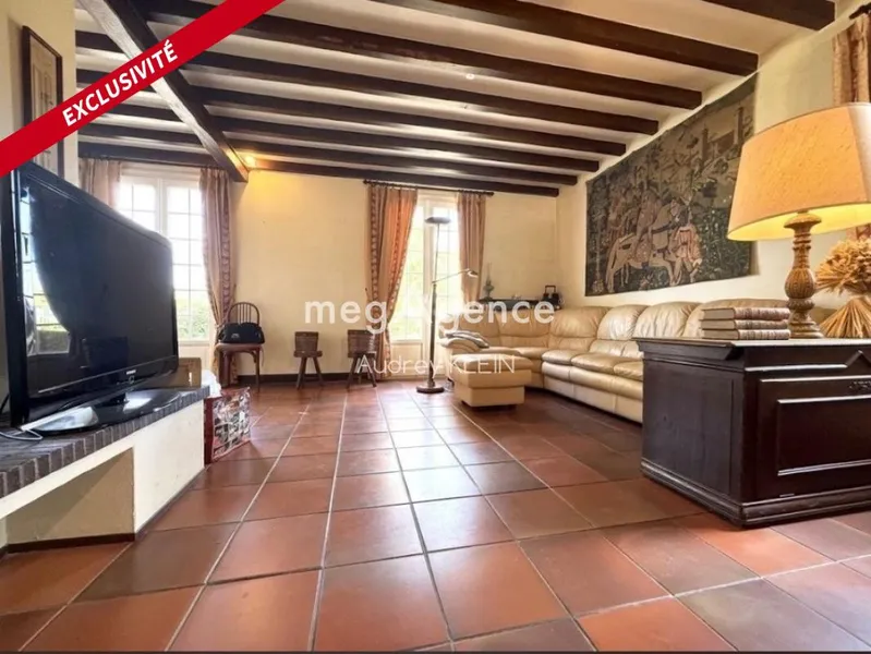 Maison familiale de 170 m², 4 chambres, sous-sol total et terrain de 3 200 m² avec 2 garages - Photo 4