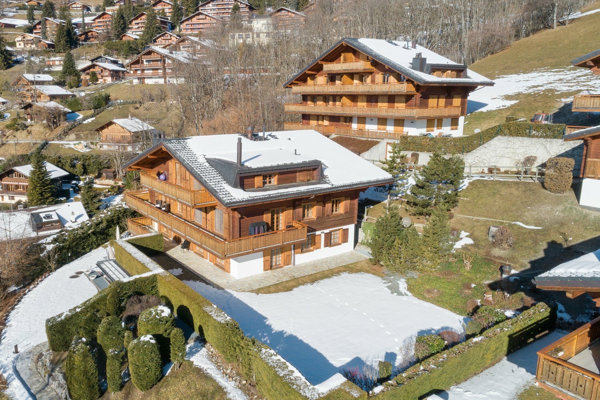 Chalet d'exception de 15 pièces, ascenseur et vue panoramique!