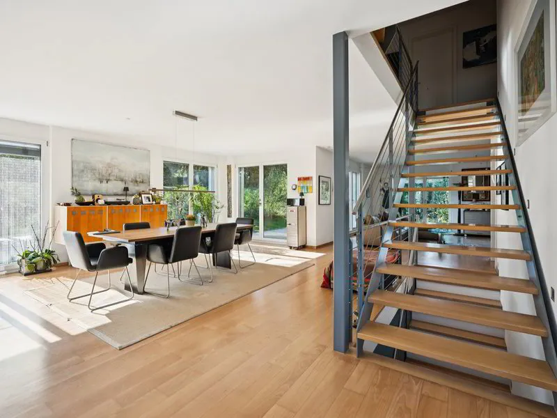Private Wohlfühloase mit Einliegerwohnung und traumhaftem Aussenbereich - Photo 2