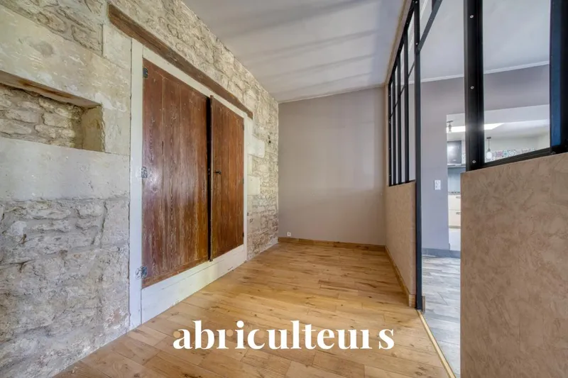 Maison de caractère - 242 m² - Saintes - Photo 5