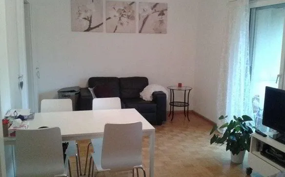 Wohnung mit Balkon direkt am Bahnhof - Photo 2