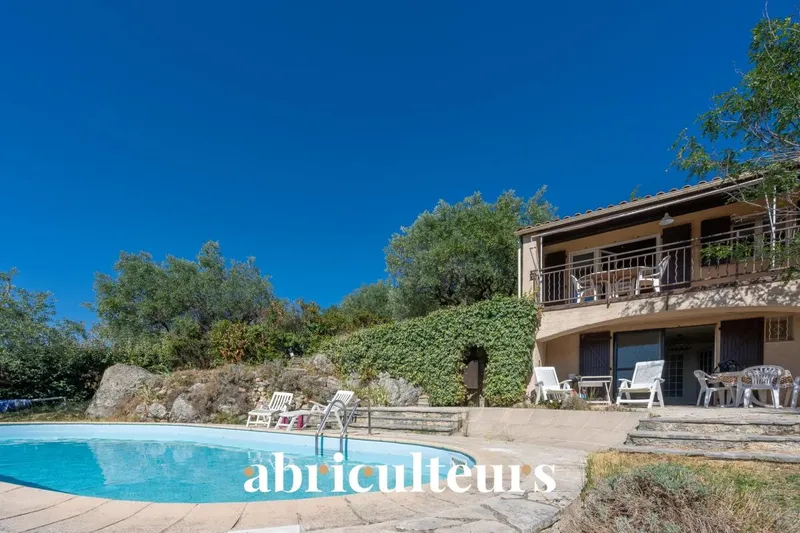 Maison familiale à fort potentiel de 150 m² – Vue panoramique – Piscine et jardin arboré – Seillans - Photo 4
