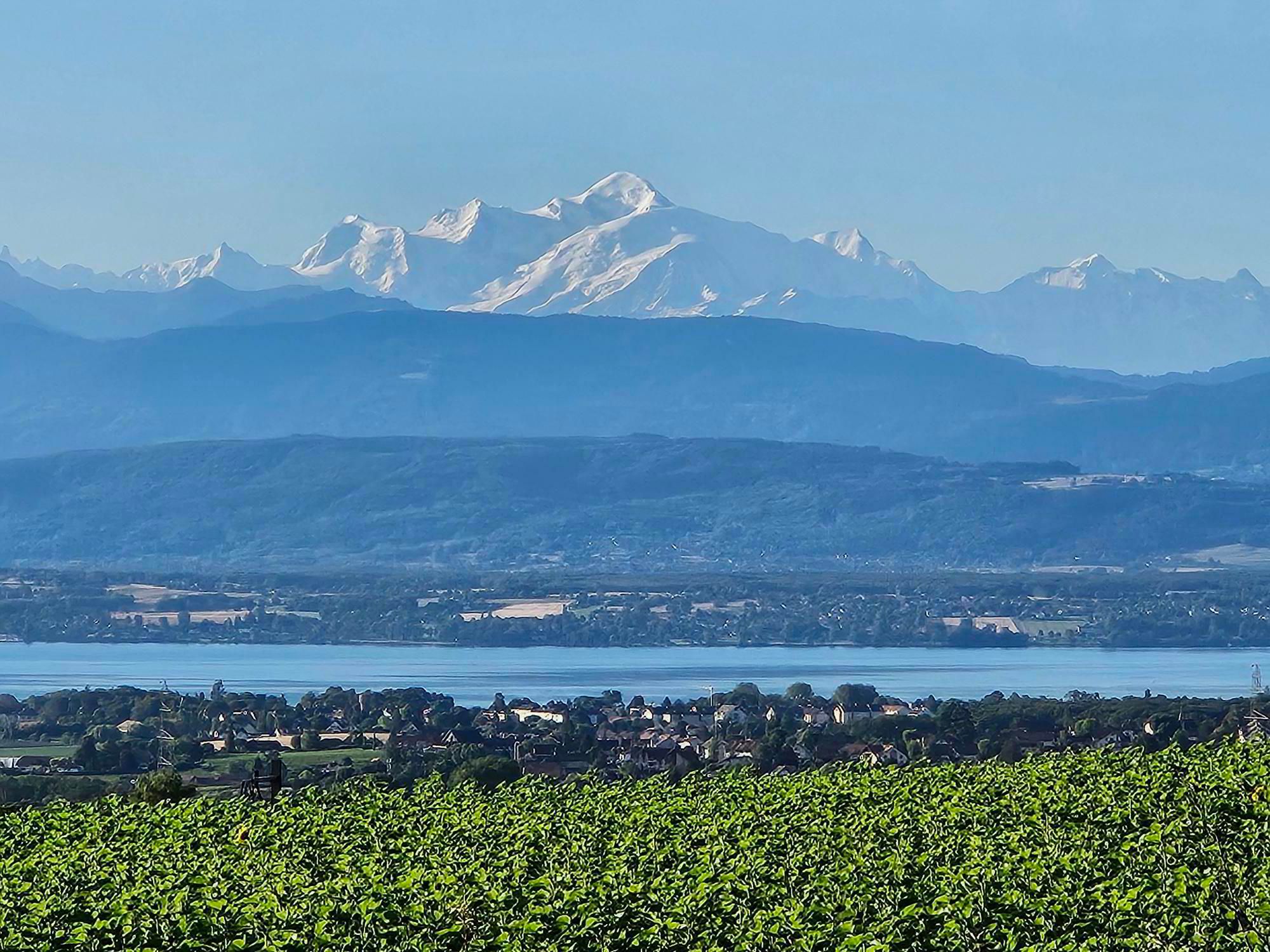 Exclusivité! Rare, maison à rénover avec vue imprenable.