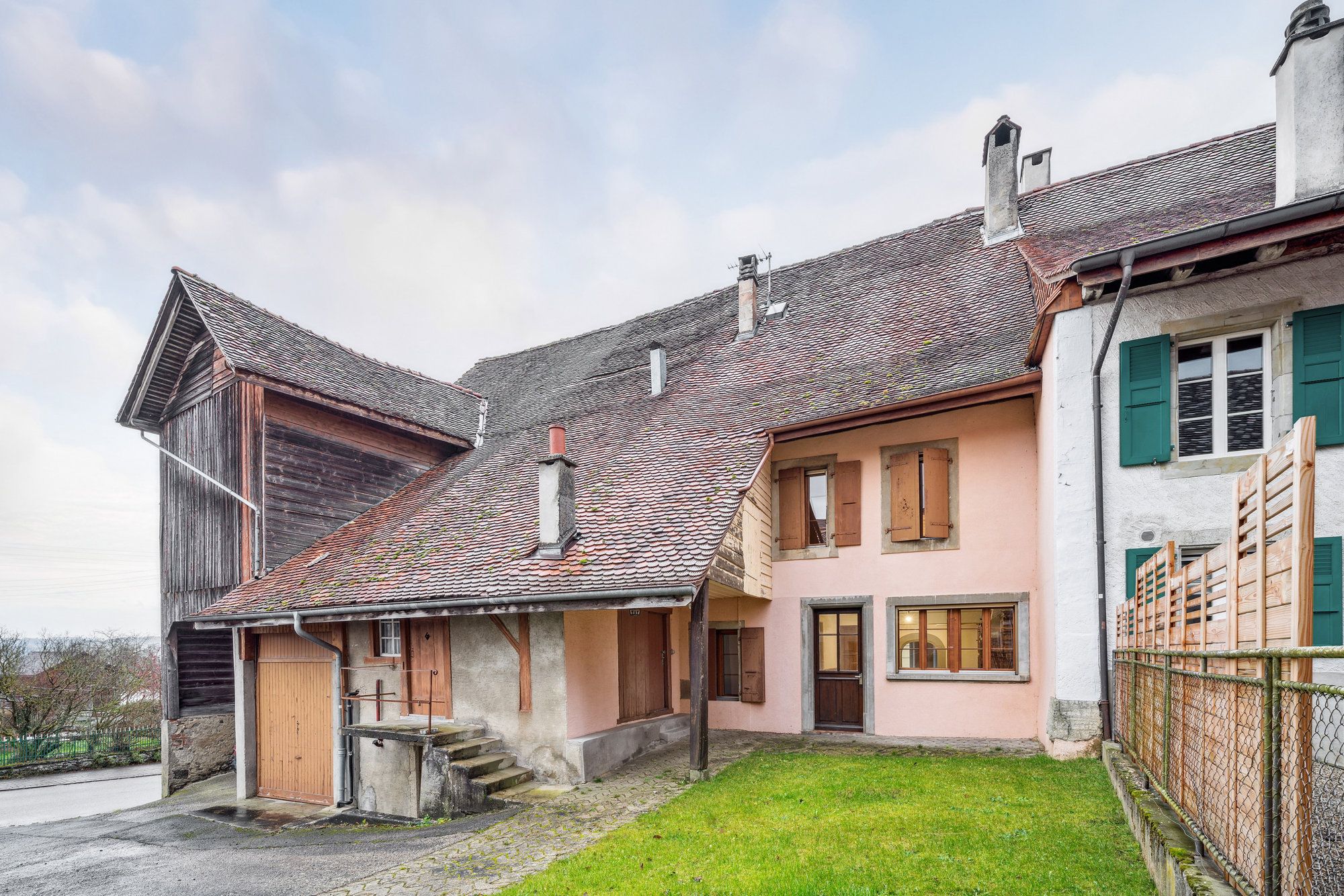 Maison rénovée avec parcelle constructible (création appartements PPE)