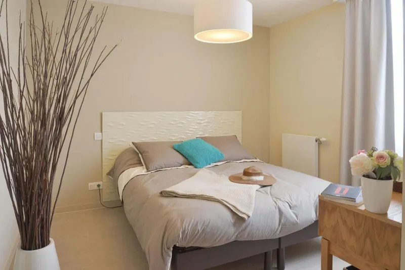 APPARTEMENT DE 84M² AVEC 8M² D'EXTERIEUR(S) | Parking - Photo 2