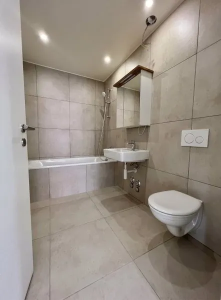 Wohnung B – 2,5 Zimmer mit Balkon – Angenehme Lage in Couvet - Photo 5