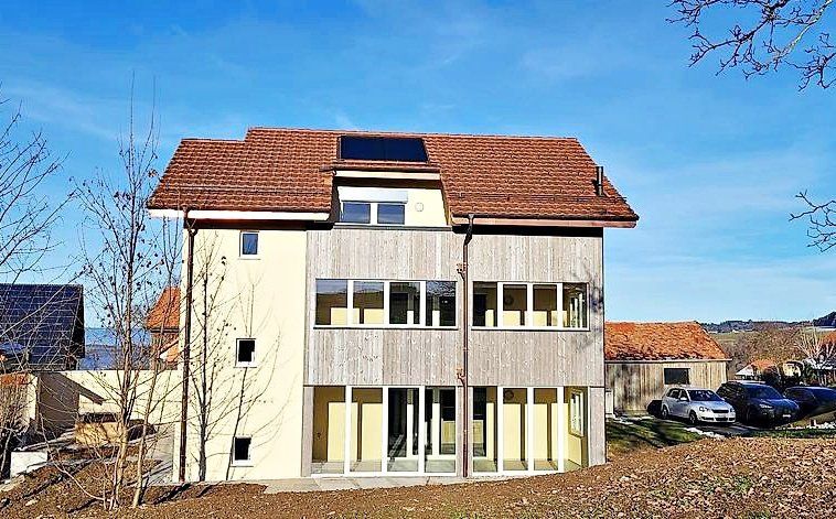 Magnifique appartement en combles de 3.5p neuf avec balcon baignoire et garage à Sarzens/Lucens