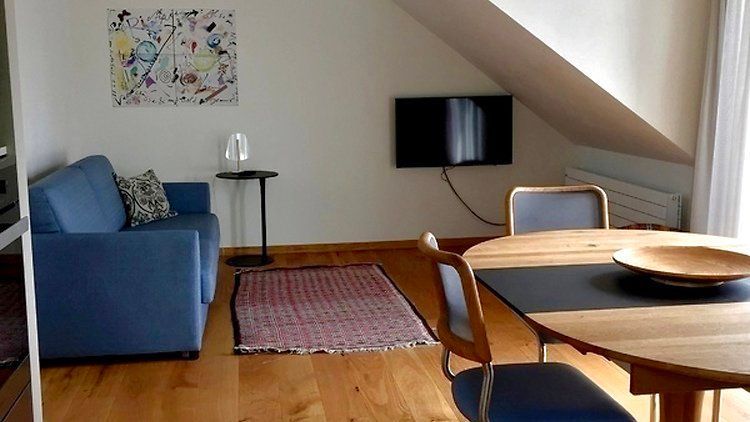 2 Zimmer-Dachwohnung in Bern - Gümligen, möbliert, auf Zeit