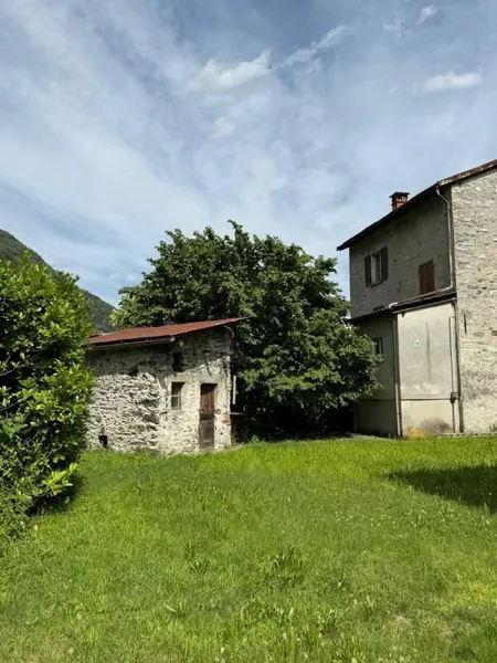 Rustico nel nucleo con ottime prospettive di valorizzazione, Cugnasco - Photo 2
