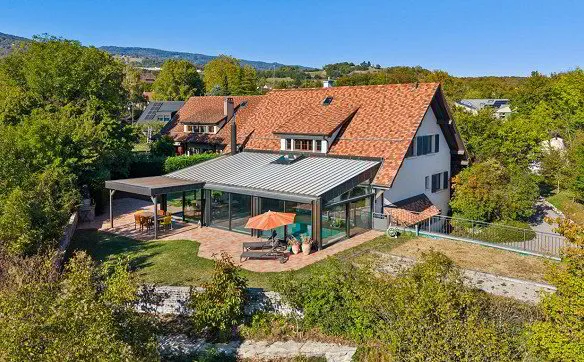 Entre lac et Jura, une villa de prestige pensée pour la famille - Photo 3