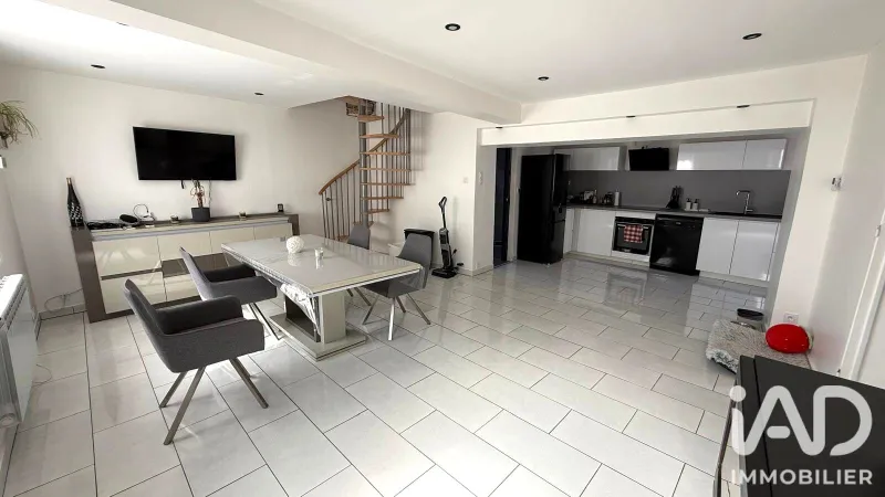 Vente Maison de ville 5 pièces - Photo 2