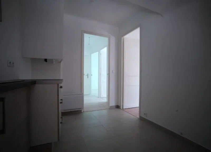 Appartement à louer - Photo 2