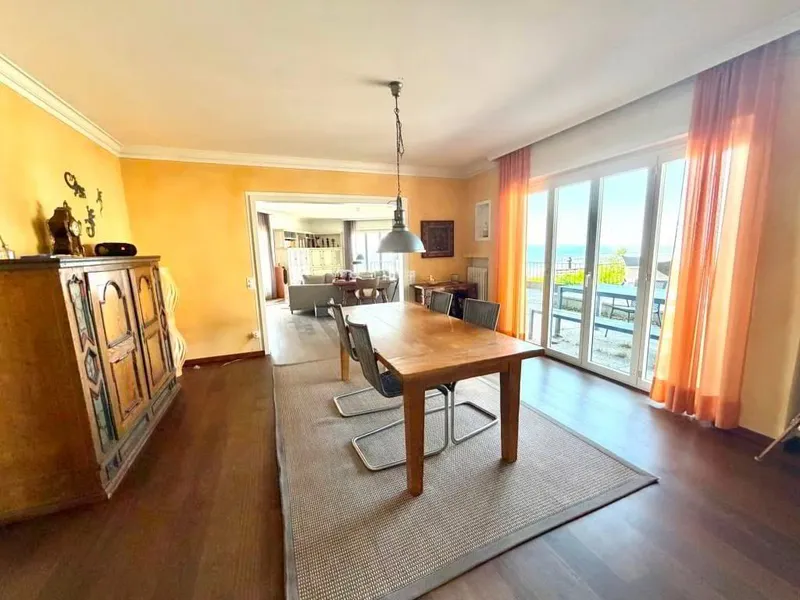 Charmante 4.5-Zimmer-Terrassenwohnung mit traumhaftem Seeblick - Photo 3