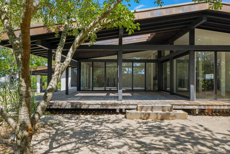 Großes, flexibel nutzbares Architektenhaus, 10' von Matran entfernt - Photo 3