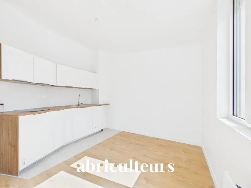 Charmant appartement T2 rénové avec vue dégagée - Photo 2
