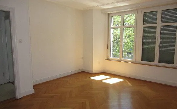 Charmante 2-Zimmer-Altbauwohnung in zentraler Lage - Photo 2