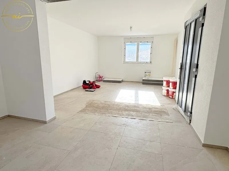 NEUE 3.5-ZIMMER-WOHNUNG IN EINER ZWEIFAMILIENVILLA - Photo 2