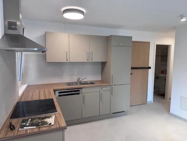 Appartement de 2 pièces rénové au 1er étage - Photo 5