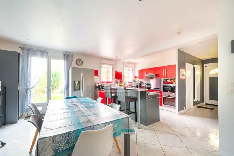 Superbe appartement 6 pièces avec jardin à Sartrouville - Rare sur le marché ! - Photo 2
