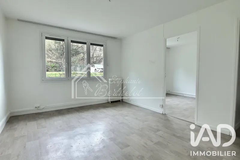 Location Appartement 4 pièces - Photo 3