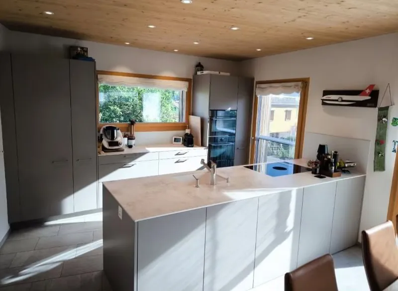 Modernes, freistehendes 6 1/2 Zimmer- Holzhaus mit Seesicht/Ufernähe - Photo 5