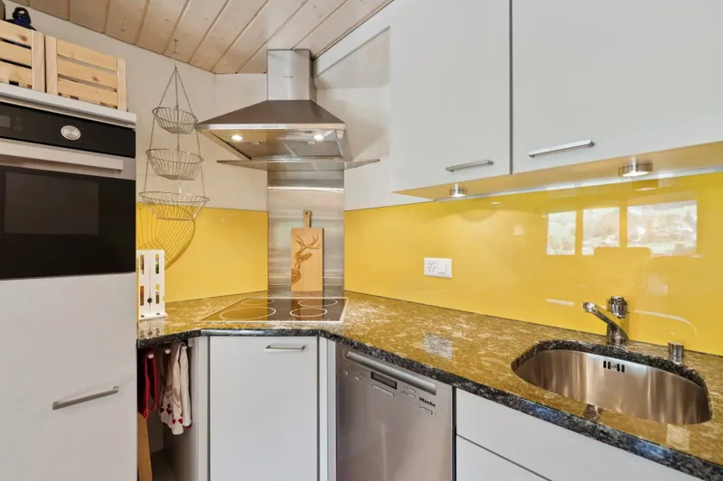 BEAUTIFUL GARDEN APARTMENT IN A SCENIC LOCATION IN GRINDELWALD - Photo 3
