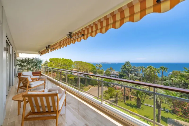 Vente Appartement de luxe Le Golfe Juan 5 Pièces 150 m² - Photo 3