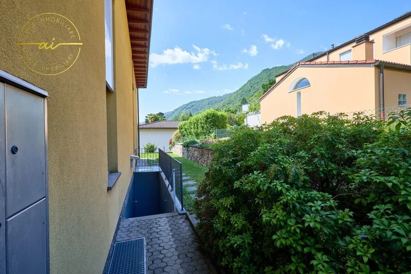 VILLA MIT SEPARATEM BÜRO UND WUNDERVOLLEN GARTEN - Photo 5