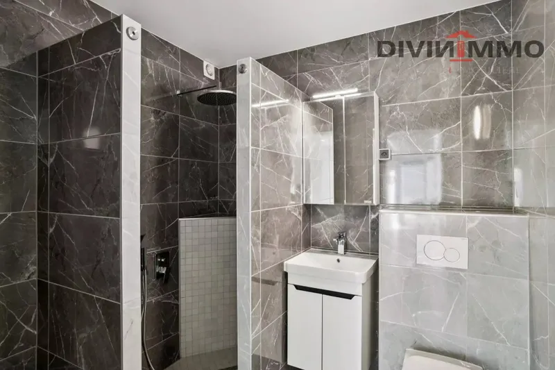 Typische 4,5-Zimmer-Wohnung im 1. Obergeschoss - Photo 3
