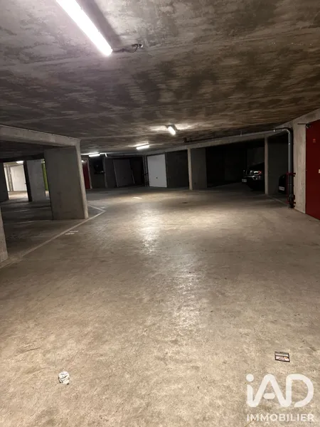 Vente Garage 16 m² - Photo 2