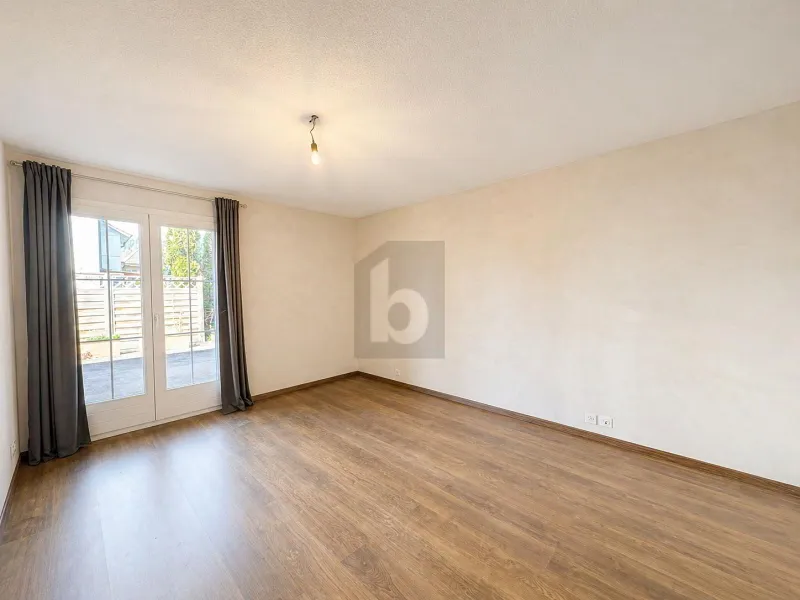 PREISHAMMER! FRISCH RENOVIERT MIT GROSSER TERRASSE - Photo 5