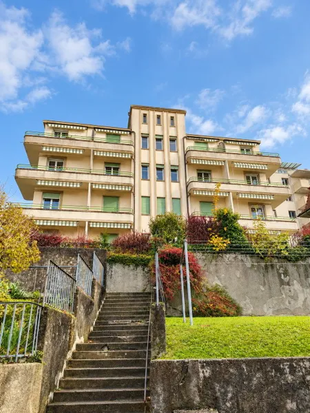 Charmant appartement de 2,5 pièces avec vue sur le lac - Photo 2