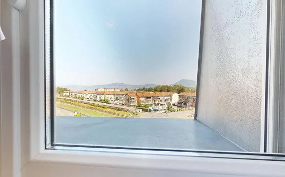 Attique lumineux avec vue Lac et Montagnes au cœur du Bouveret - Photo 3