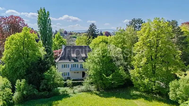 Maison à vendre, 9 pièces, Binningen
