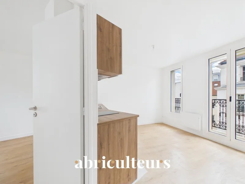 Bel appartement lumineux avec balconnet, au calme dans le 18ème arrondissement de Paris - Photo 5