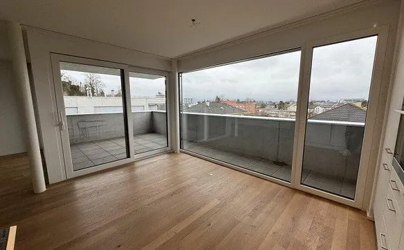 *helle und gut gelegene 3.5 Zimmerwohnung* - Photo 2