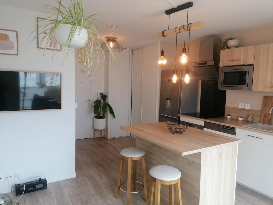 Appartement T4 de 83,64 m2 à Décines-Charpieu 69150