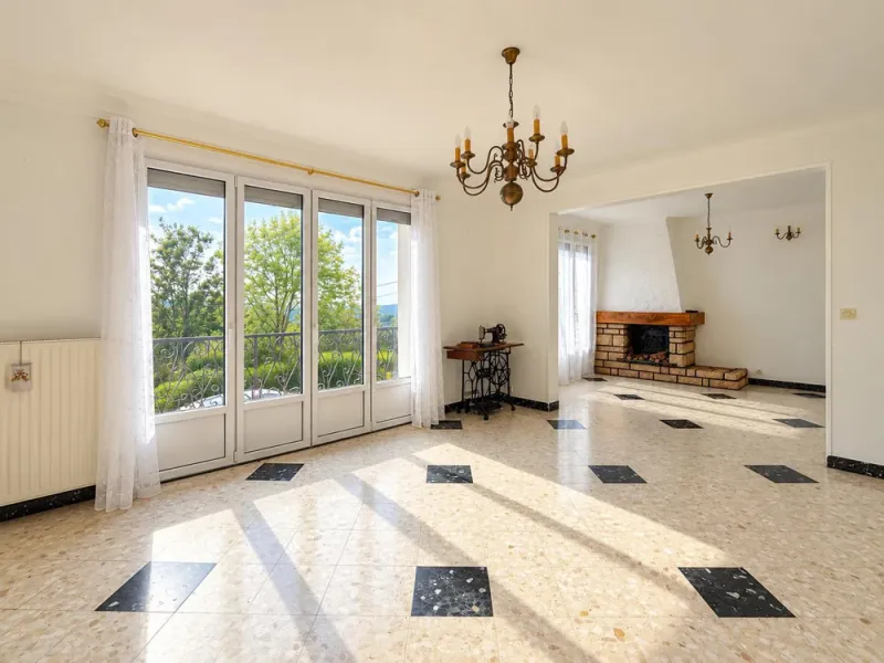 Maison - 7 pièces - 150 m² - Photo 2