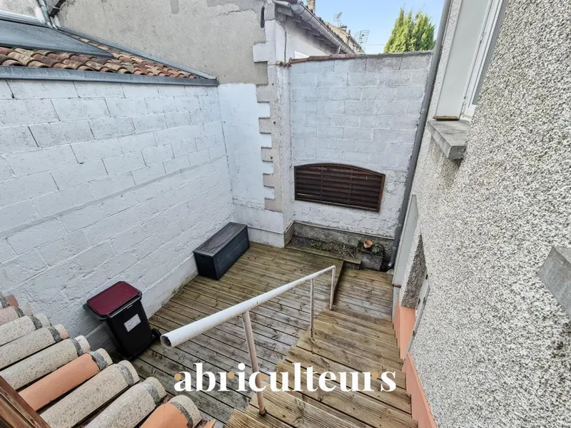 Maison 4 pièces 96 m² avec cour et garage en vente à Cognac 16100 - Photo 4