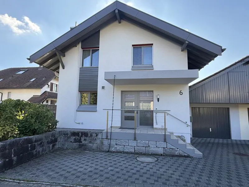 Renoviertes Einfamilienhaus mit einem Wintergarten - Photo 2