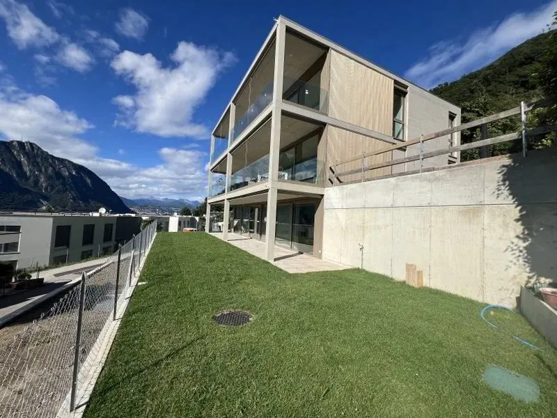 NUOVO APPARTAMENTO 2.5 LOCALI, AMPIO GIARDINO E VISTA LAGO - Photo 2